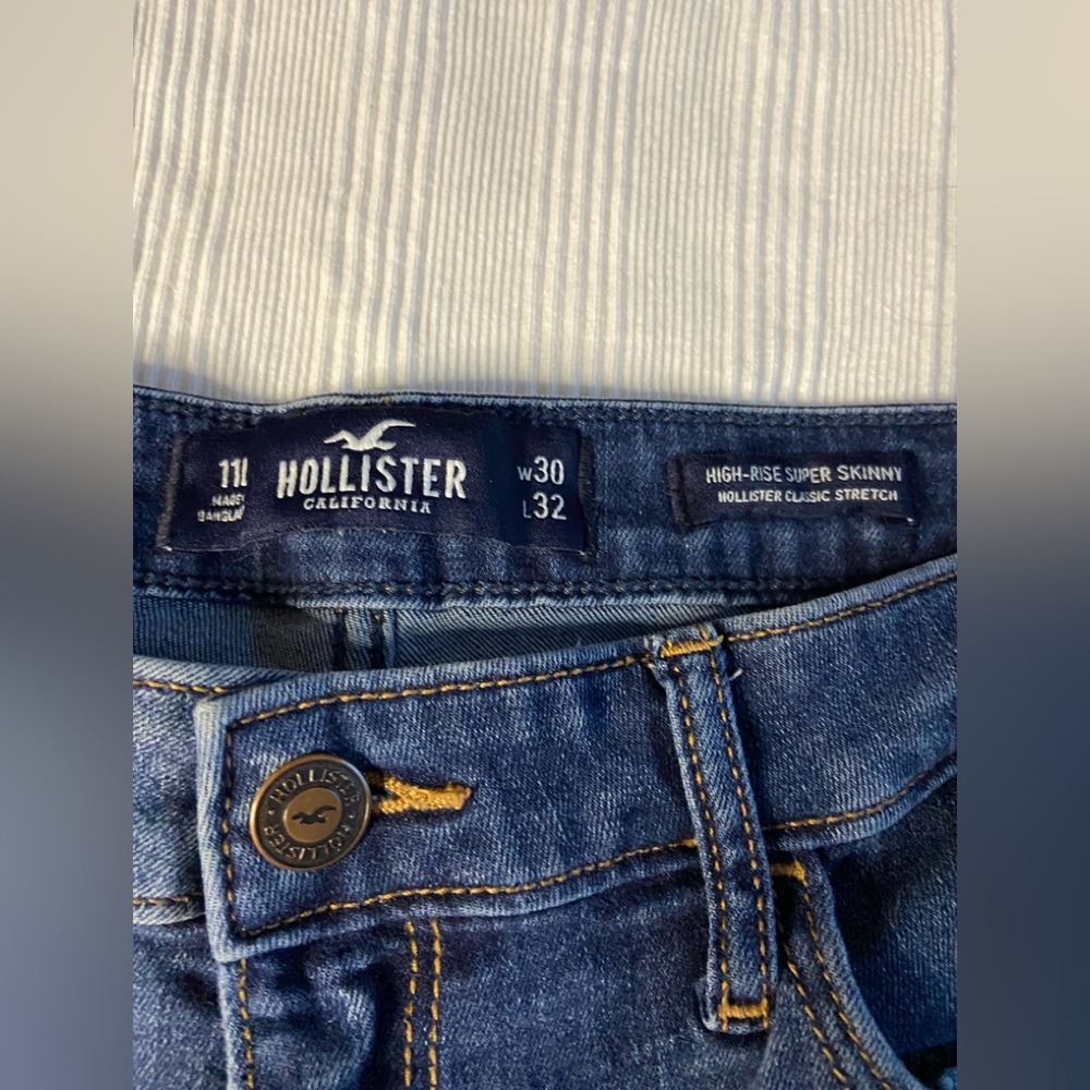 Size 11R/ 30W 32L High Rise Super Skinny Hollsiter Classic Stretch Jeans